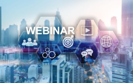 วิธีการใช้ AI ChatGPT Prompts สร้างการนำเสนอ webinar เรื่องแนวโน้มและนวัตกรรมในอนาคตของอุตสาหกรรมและตำแหน่งบริษัทของเราให้เป็นผู้นำ