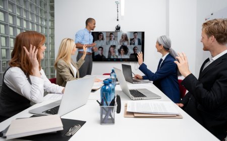 วิธีการใช้ AI ChatGPT Prompts แนวทางสร้างกลยุทธ์การจัดสัมมนาออนไลน์เพื่อการศึกษาผู้ฟังเกี่ยวกับหัวข้อที่เกี่ยวข้องกับอุตสาหกรรม