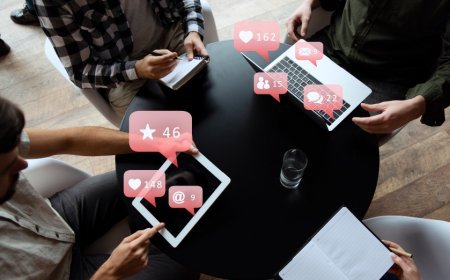 ตัวอย่าง AI ChatGPT Prompts เขียนชุดโพสต์บนโซเชียลมีเดียที่แบ่งปันเรื่องราววัฒนธรรมบริษัทที่น่าสนใจและคำรับรองของพนักงาน