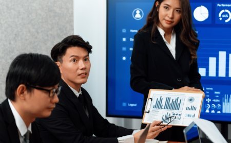 การใช้ AI ChatGPT Prompts การวิเคราะห์ Core Competencies และความสามารถใน BMC: ผลกระทบต่อความได้เปรียบและตำแหน่งทางตลาด