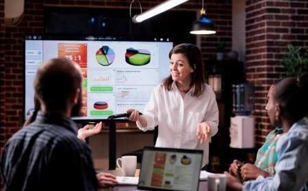 เรียนรู้การใช้ AI ChatGPT Prompts ช่วยตั้งเป้าหมายการวิเคราะห์ข้อมูล SMART และกำหนดกลุ่มเป้าหมายผู้ชม