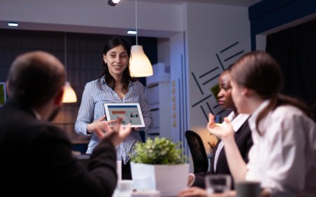การสร้าง Elevator Pitch ที่น่าสนใจสำหรับผลิตภัณฑ์หรือบริการด้วย AI ChatGPT Prompts